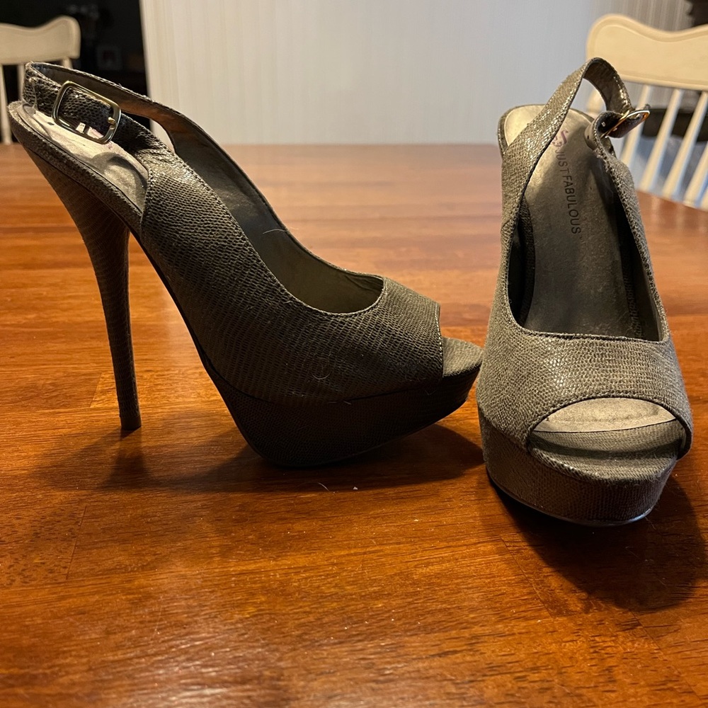 Just Fabulous Women’s Heel Size 7